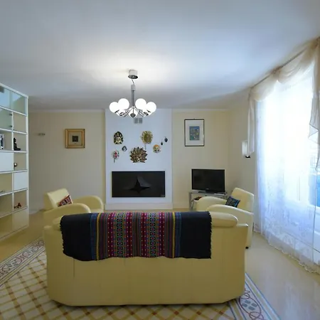 Anna Villa Matera